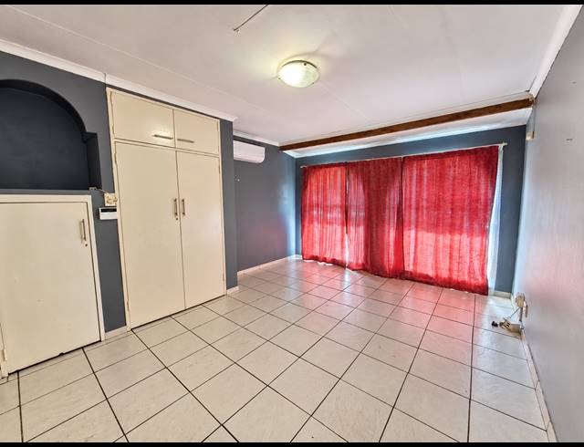 6 BEDROOM HOUSE FOR SALE IN VANDERBIJLPARK SE 2